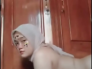 Indonesian Hijab Girl Masturbation #1