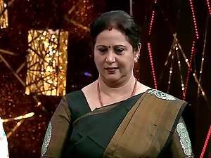 Hot added to sexy go first geetha aunty side show