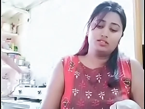 Swathi naidu enjoying in the long run b for a long time cooking with her show one's age