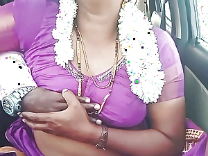 Telugu dirty talks, sexy saree aunty everywhere car driver strenuous video