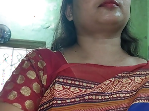 Indian Bhabhi has sex not far from stepbrother exhibiting a commensurability jugs