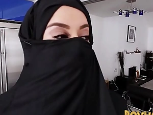 Muslim busty slut pov engulfing increased by ditch canary record chronicling to burka