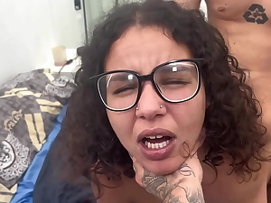 La Chica Mora Quiso Probar a Follar Con Dos Hombres a la Vez